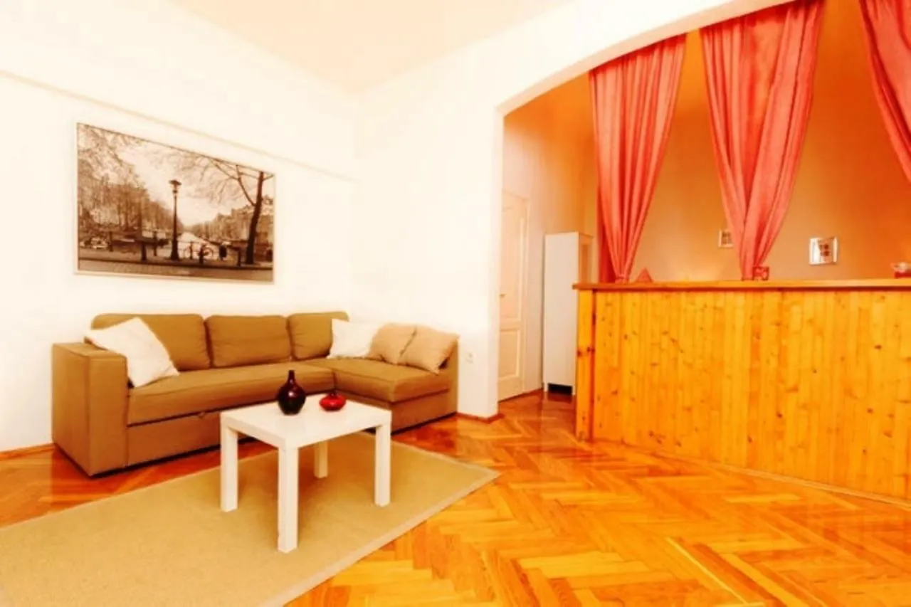 Revay Utca Apartman Budapest